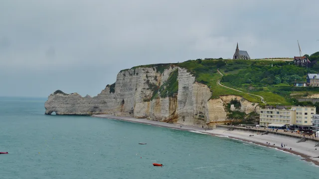Vue illustrant Étretat