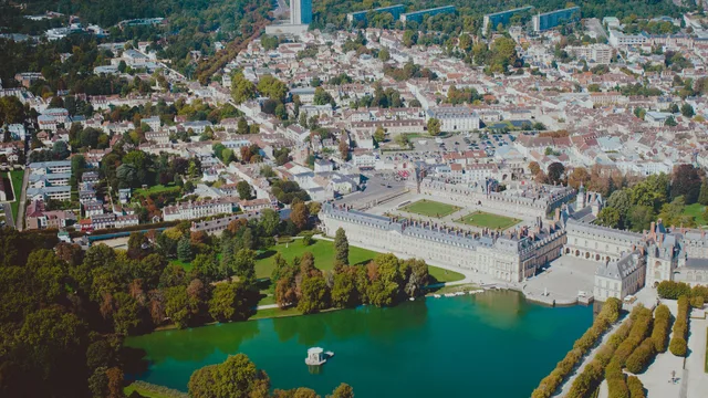 Vue illustrant Fontainebleau