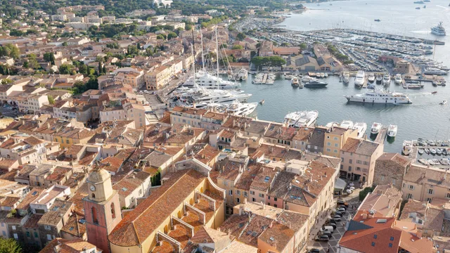 Vue illustrant Saint-Tropez